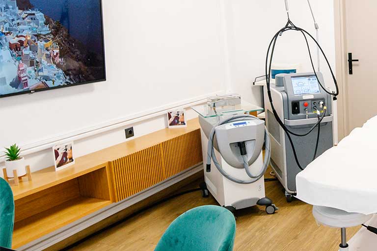 Laser Αλεξανδρίτη Candela Gentlelase Pro U 4 Αίθουσα ιατρείου με candela gentlelase prou