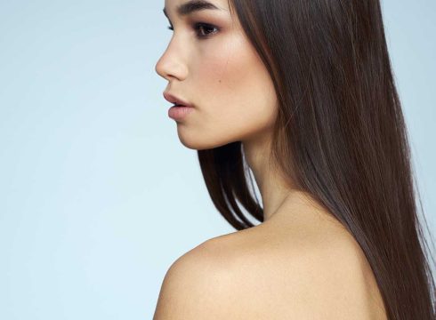 My Laser Clinic - Αποτρίχωση Laser 30 Γυναίκα με λεία επιδερμίδα μετά από αποτρίχωση λέιζερ προσώπου, χωρίς χνούδι (peach fuzz)”