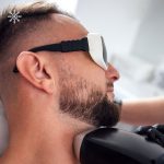 αποτρίχωση λέιζερ στα αυτιά για άντρες